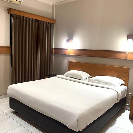 Hotel Caravan Tanah Abang Джакарта Екстер'єр фото