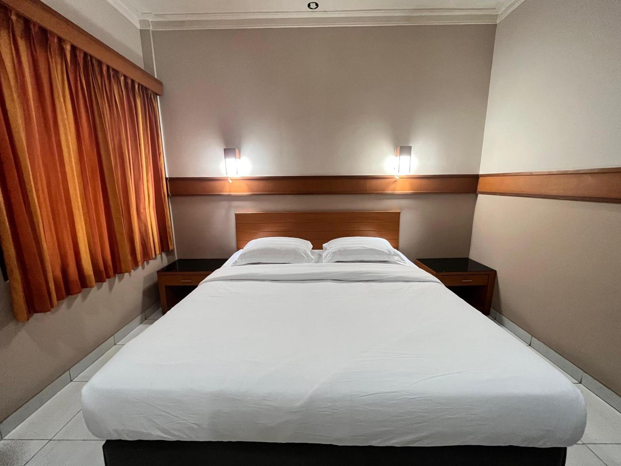 Hotel Caravan Tanah Abang Джакарта Екстер'єр фото