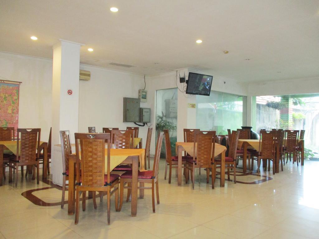 Hotel Caravan Tanah Abang Джакарта Екстер'єр фото