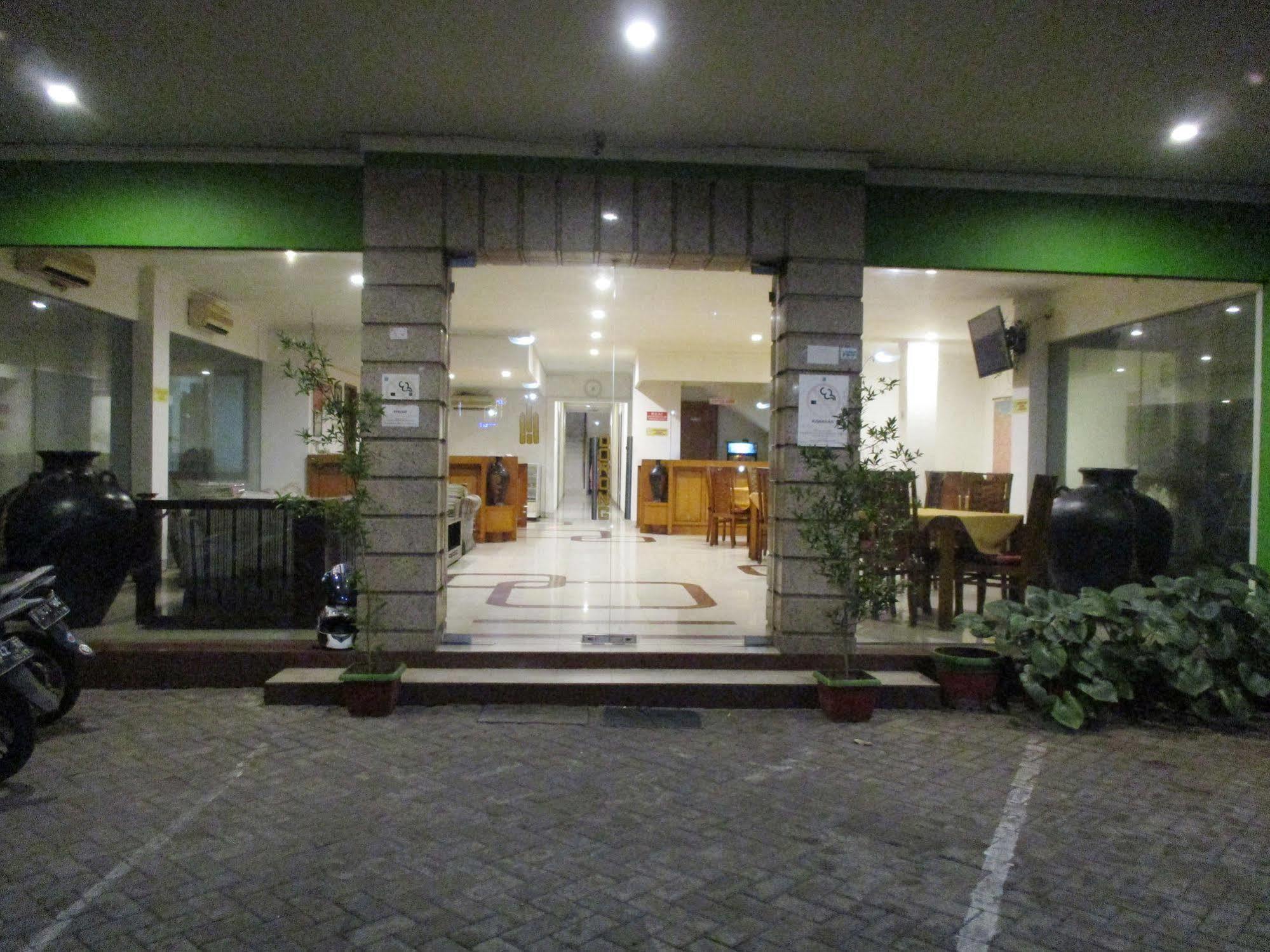 Hotel Caravan Tanah Abang Джакарта Екстер'єр фото