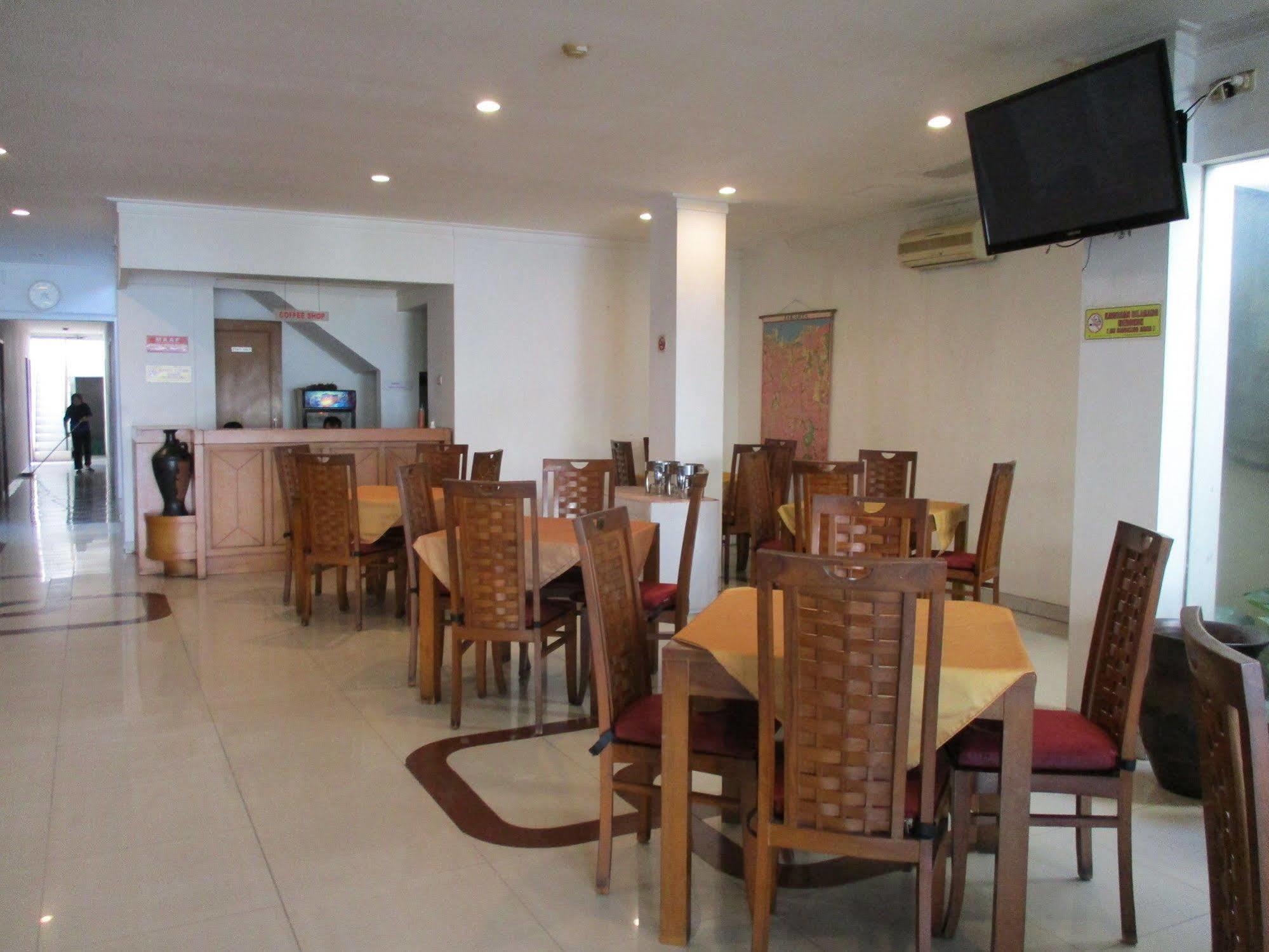 Hotel Caravan Tanah Abang Джакарта Екстер'єр фото