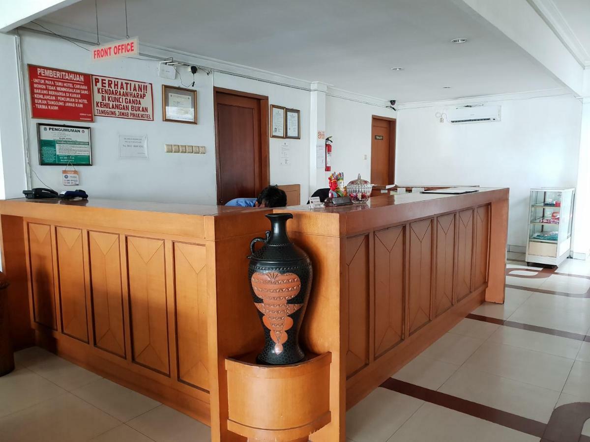 Hotel Caravan Tanah Abang Джакарта Екстер'єр фото