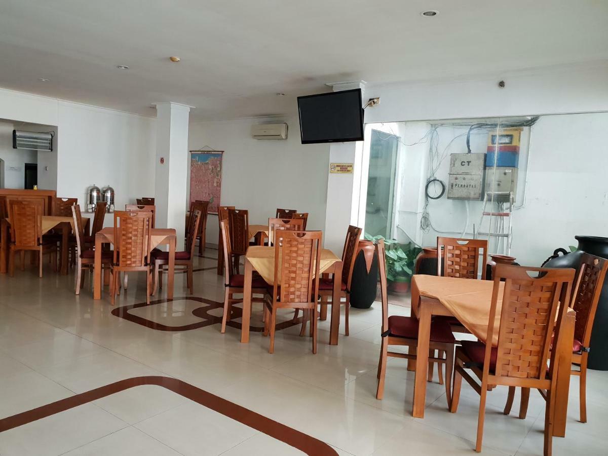 Hotel Caravan Tanah Abang Джакарта Екстер'єр фото