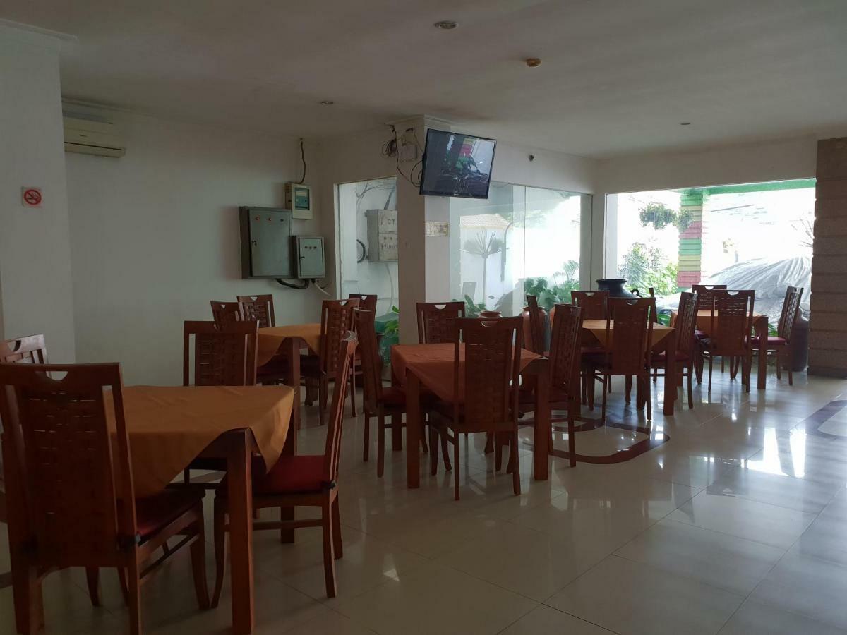 Hotel Caravan Tanah Abang Джакарта Екстер'єр фото